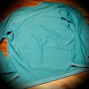 LULULEMON Long Sleeve Shirt Size XL